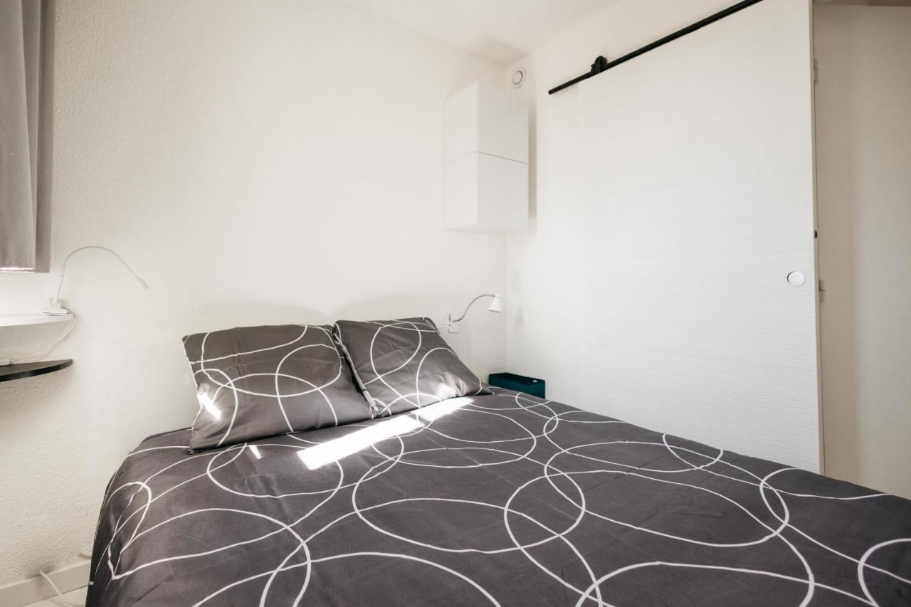Cosy T1, A 10 Minutes A Pieds Des Plages Frejus Luaran gambar