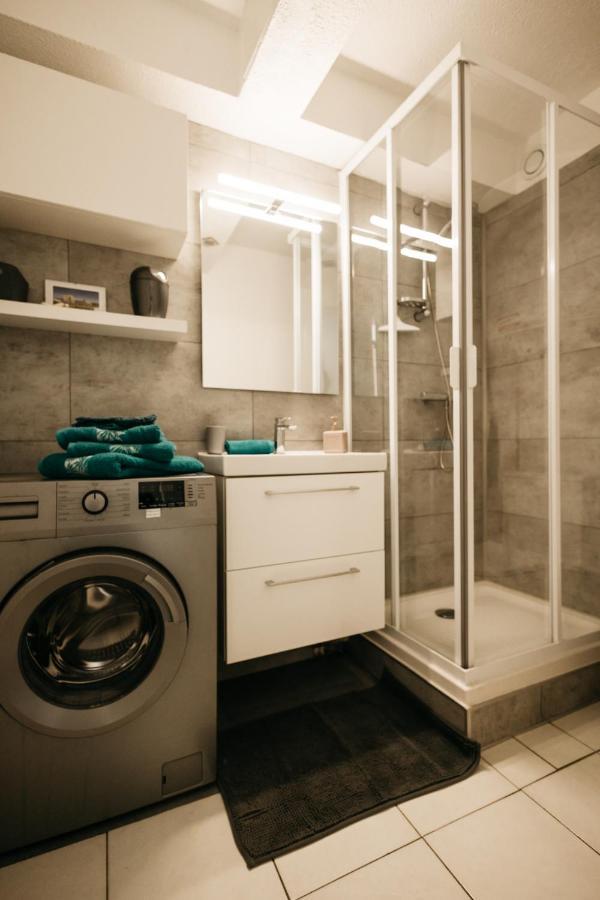 Cosy T1, A 10 Minutes A Pieds Des Plages Frejus Luaran gambar